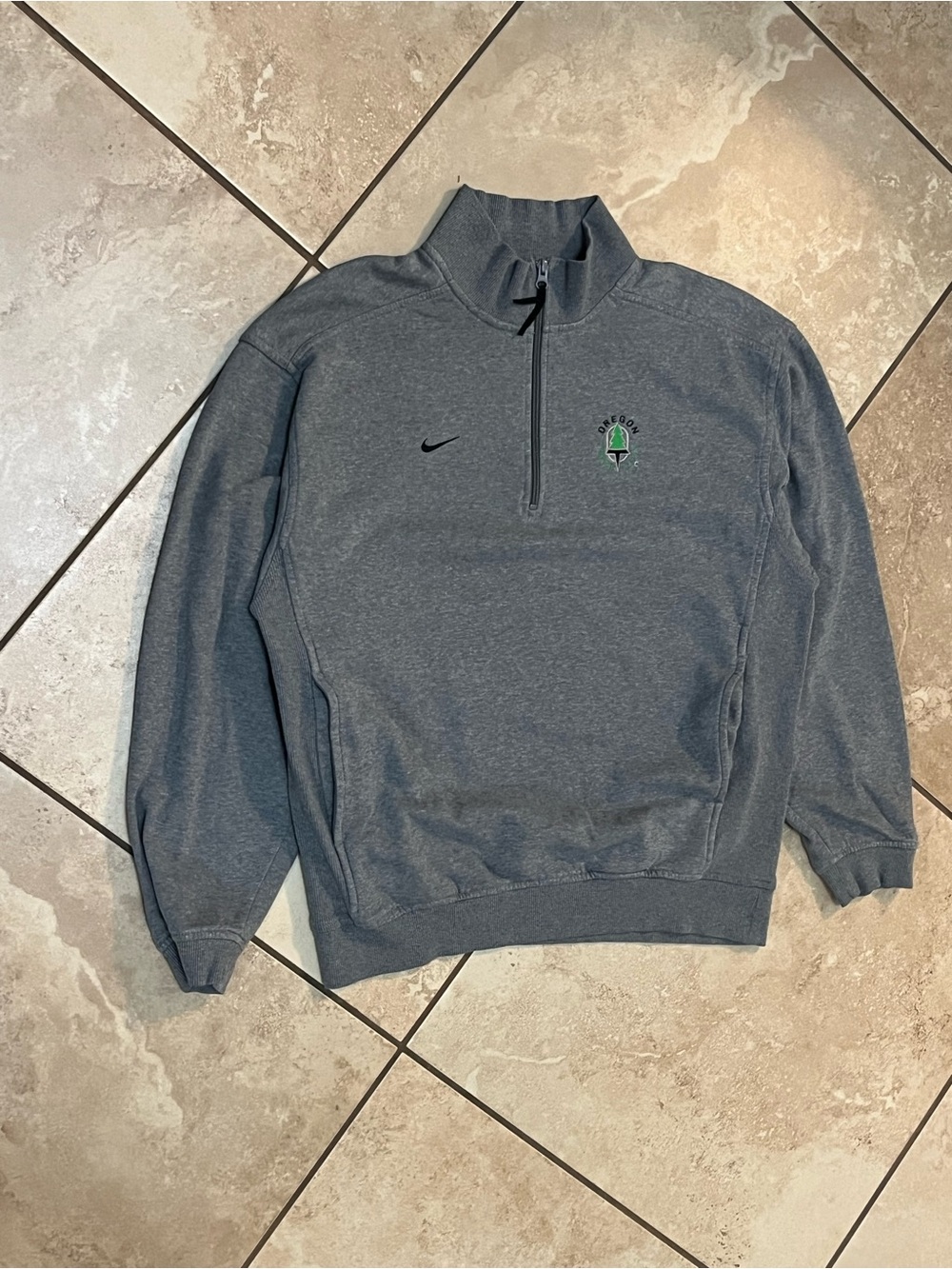 Nike Men’s Gray Half-Zip Pullover Sweatshirt with Small Green Logo